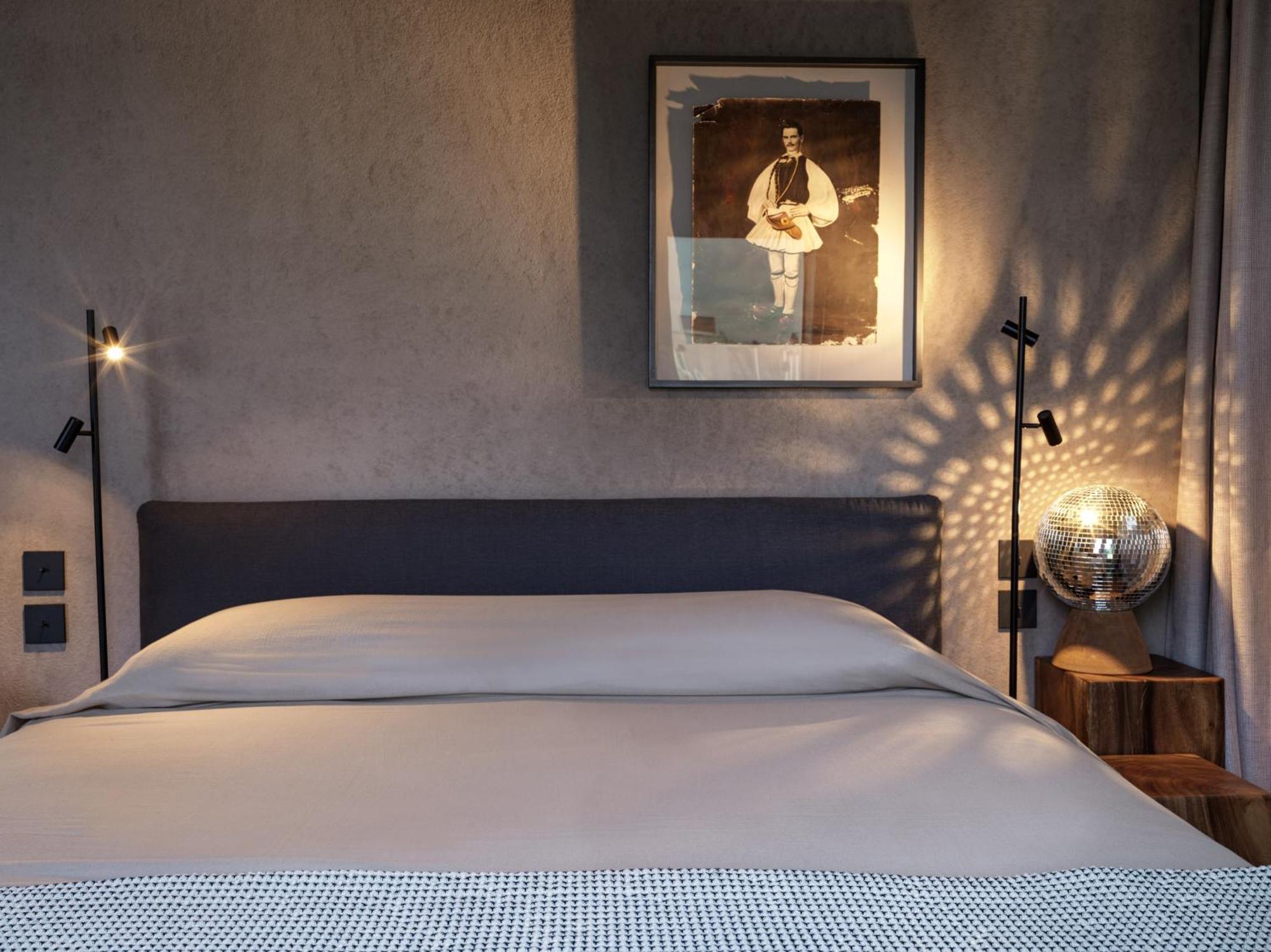 Hotel Monastik Living In Athina Atenas Exterior foto